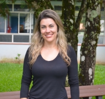 Professora &eacute; contemplada com bolsa de estudos na Alemanha